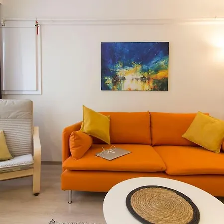 Apartamento Fully Renovated 2br Flat In Prime Location At Moda Istambul