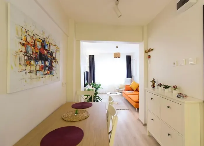 Fully Renovated 2br Flat In Prime Location At Moda Апартаменты Стамбул